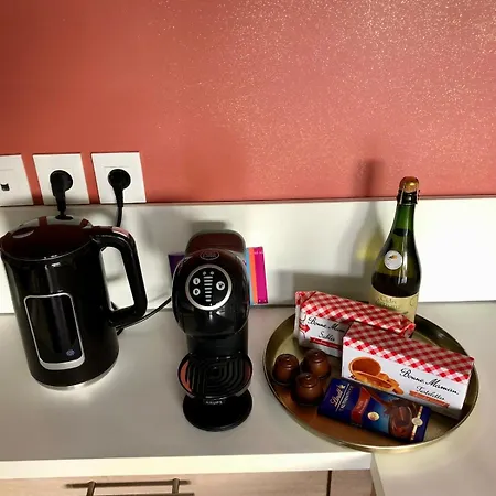 La Gariguette-parking Prive-balcon