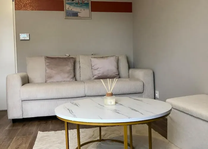 Apartment La Gariguette-parking Prive-balcon *